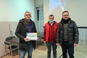 Artur Pawlak odebrał podziękowanie z rąk Marcina Nowaka i Jarka Srębacza.